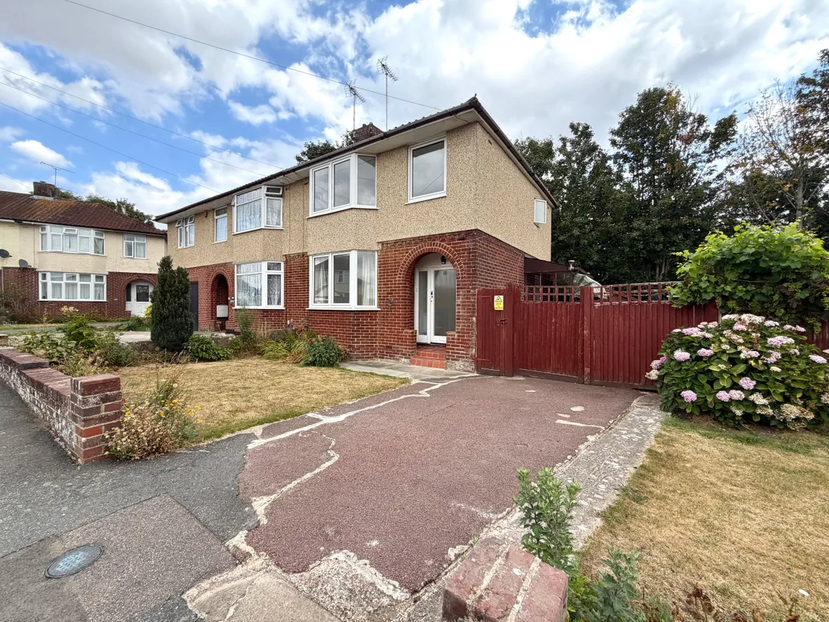House Essella Road in Ashford