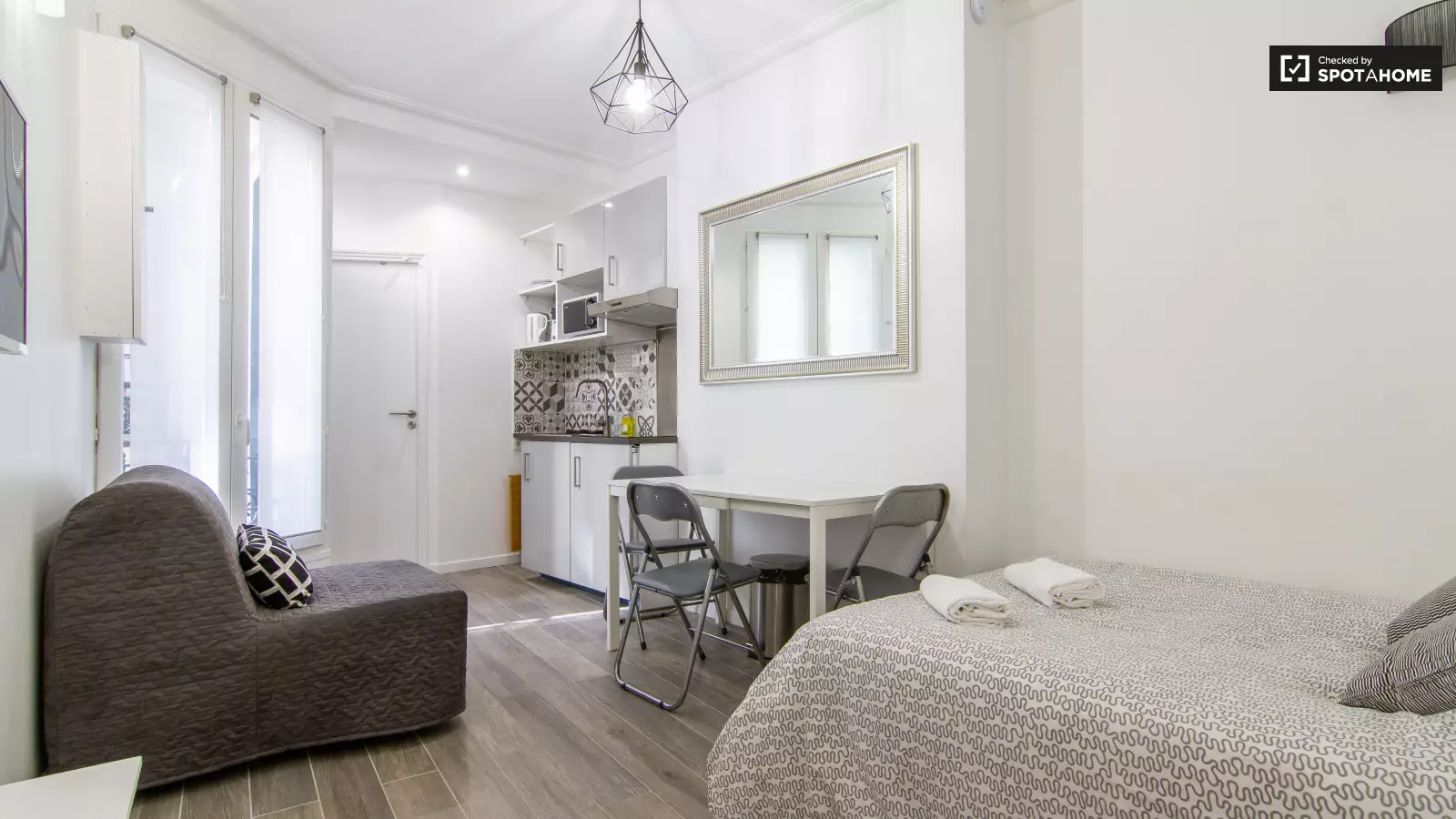 Appartement Rue Véron à Paris