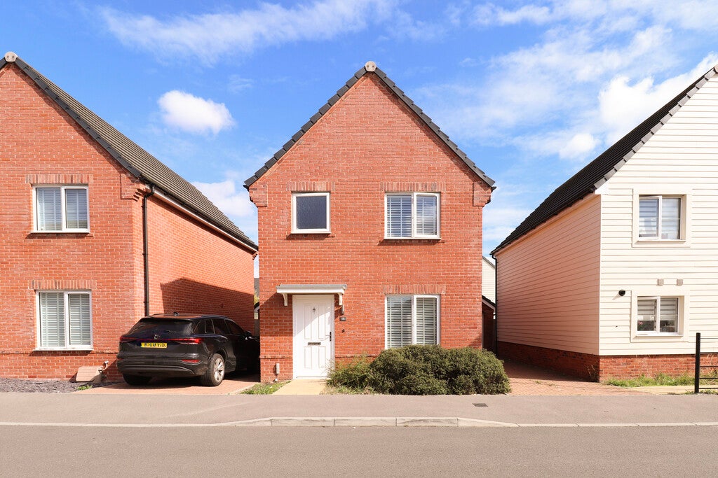 House Tweed Road in Test Valley