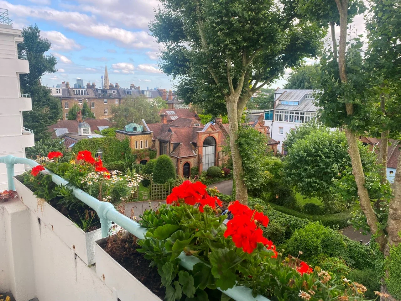 Flat Haverstock Hill in Greater London
