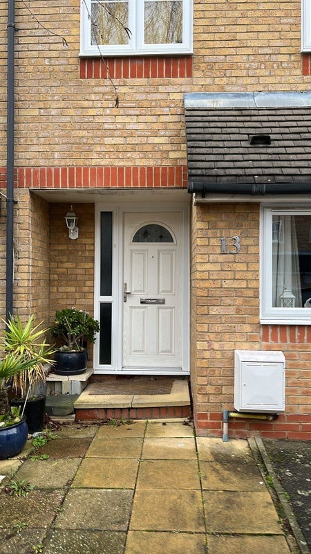 Room Wheat Sheaf Close in Greater London