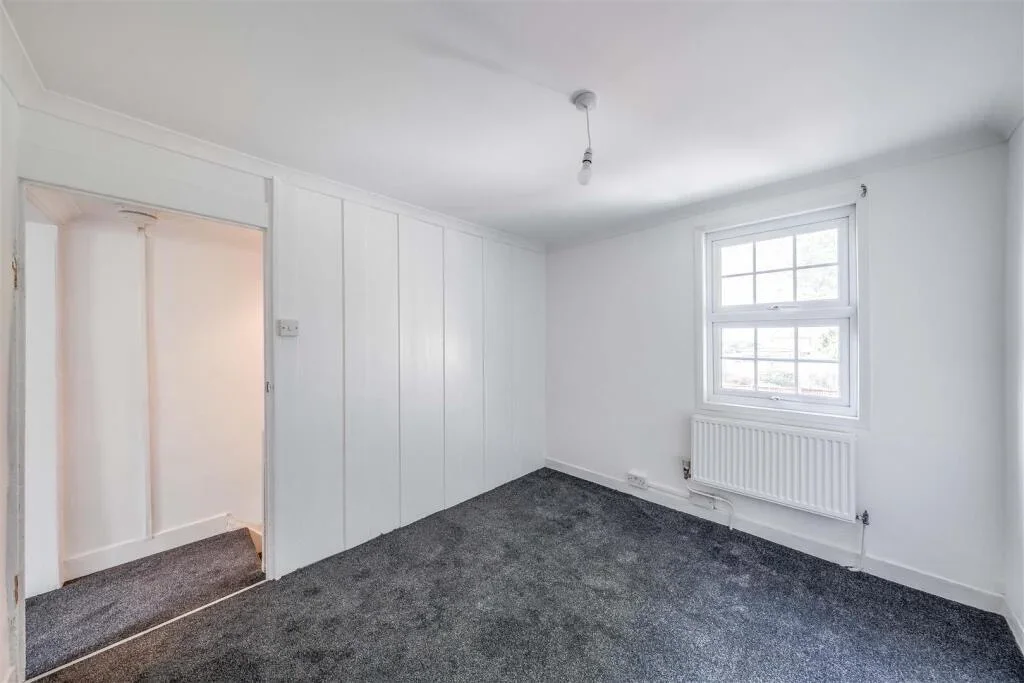 Room West Hill in Dartford