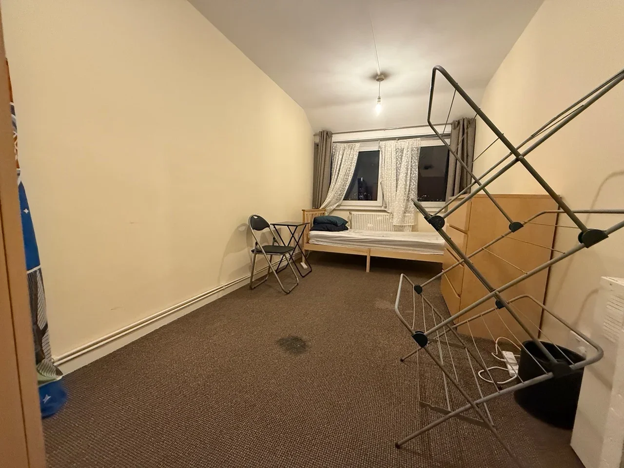 Room Sumner Road in Greater London