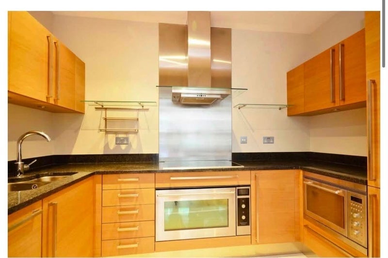 Room Juniper Drive in Greater London