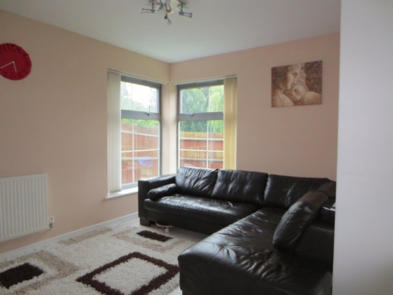 Room Windmill Road in Slough