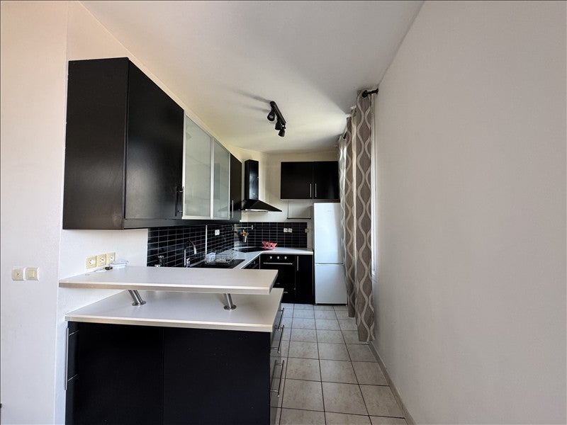 Flat Rue Alexis Agarrat in Toulon