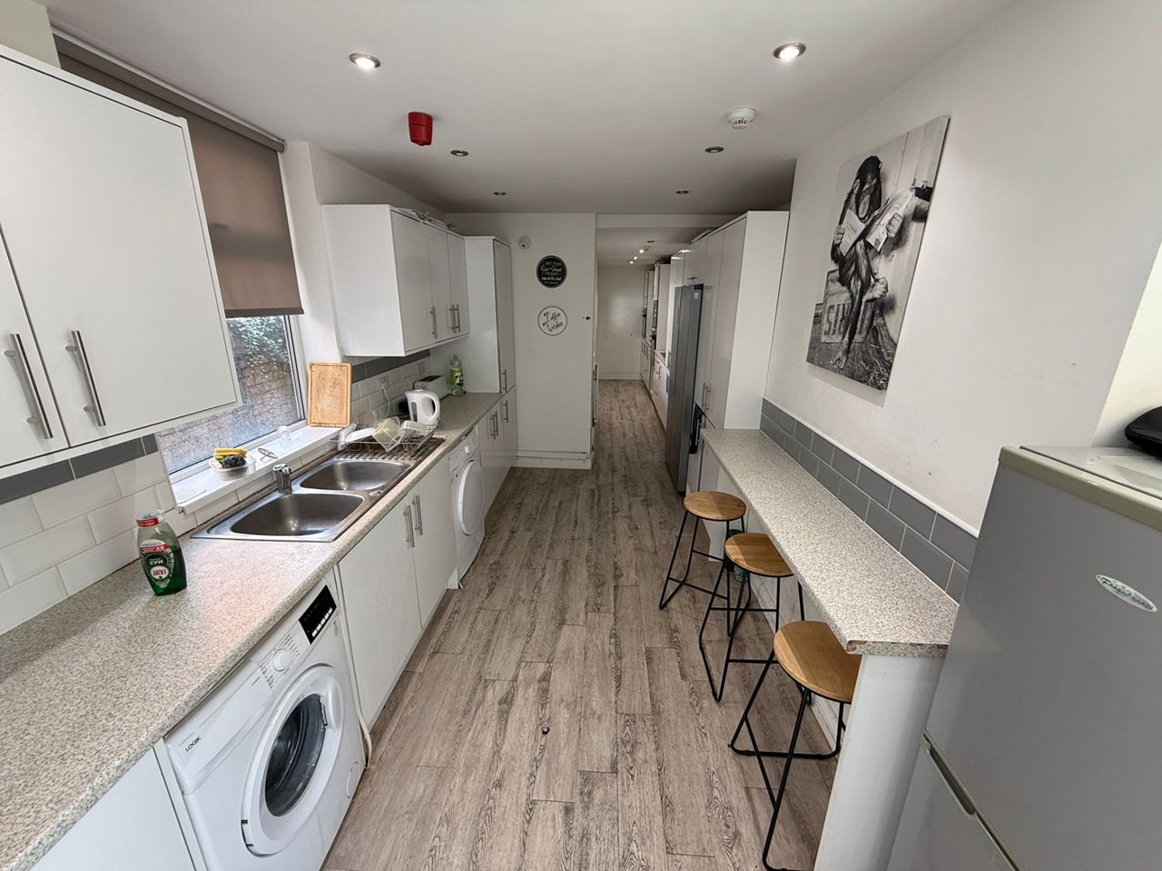 Room Cave Street in Hull