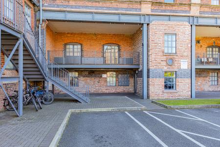 Flat Wilderspool Causeway in Warrington