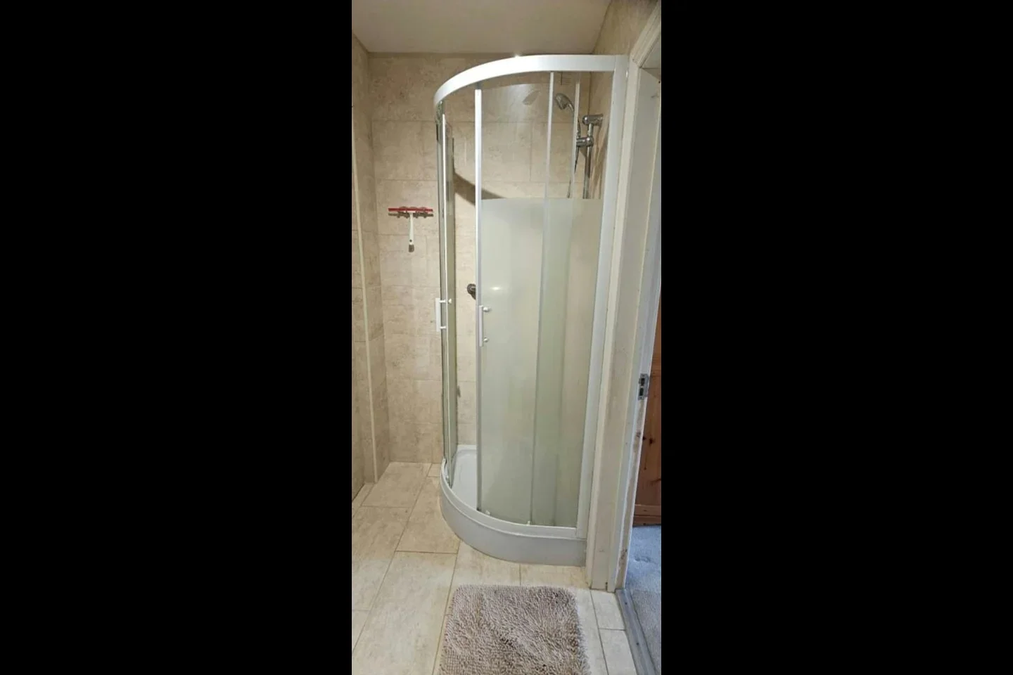 Room Copper Beech Close in Windsor
