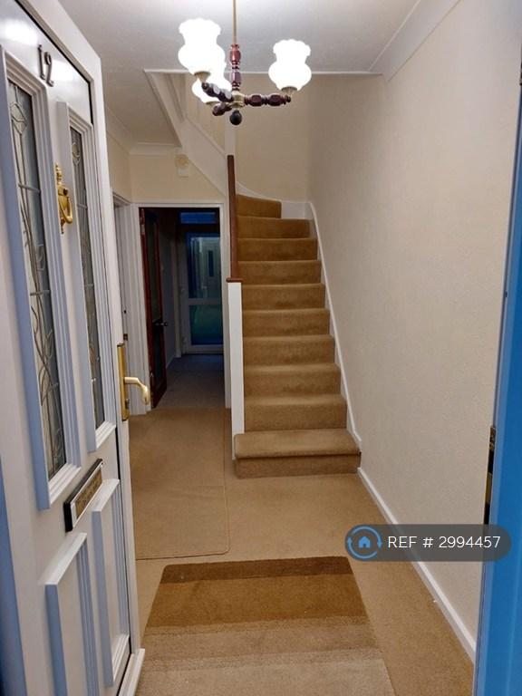 Room Chalcombe Road in Greater London