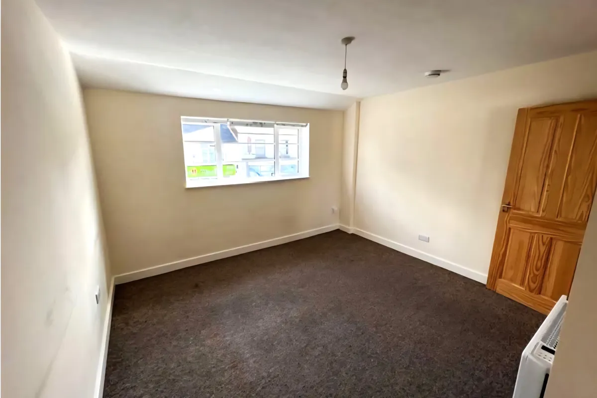Flat Winsover Road in South Holland