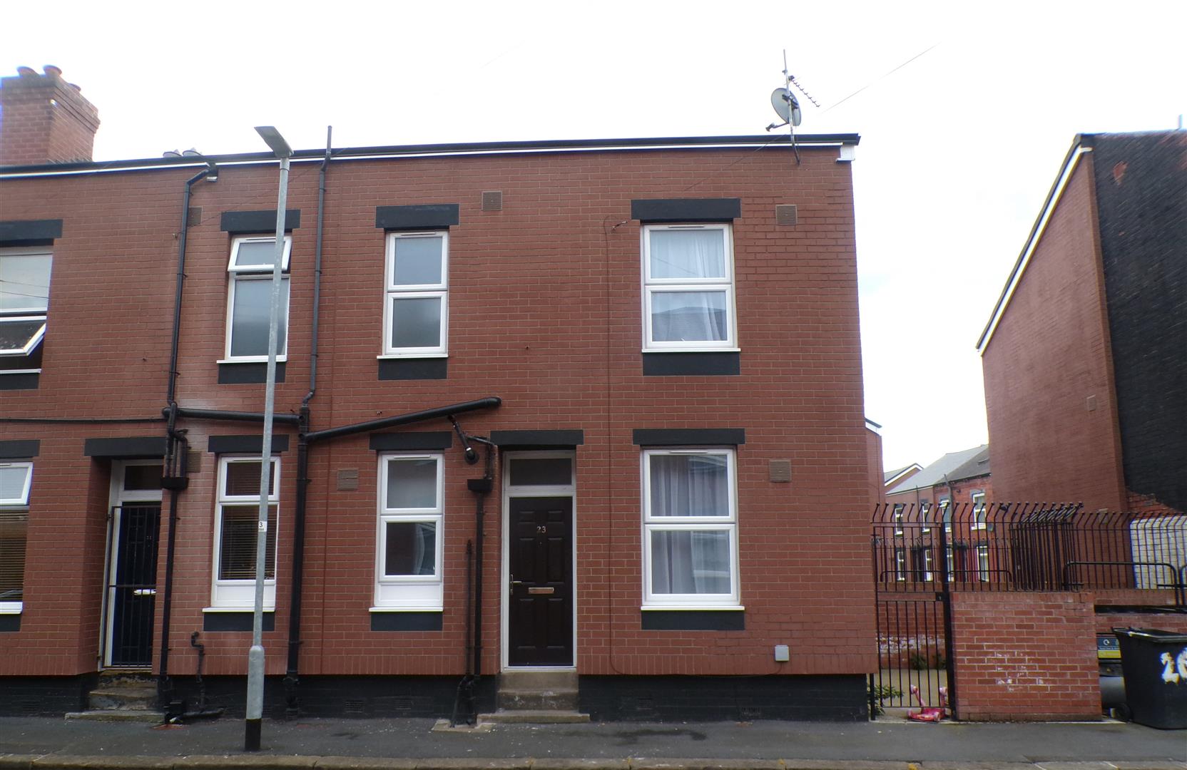 Flat Recreation Crescent in Leeds