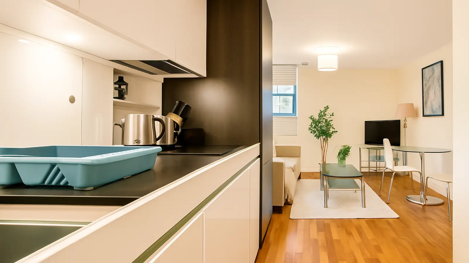 Flat Bunhill Row in Greater London
