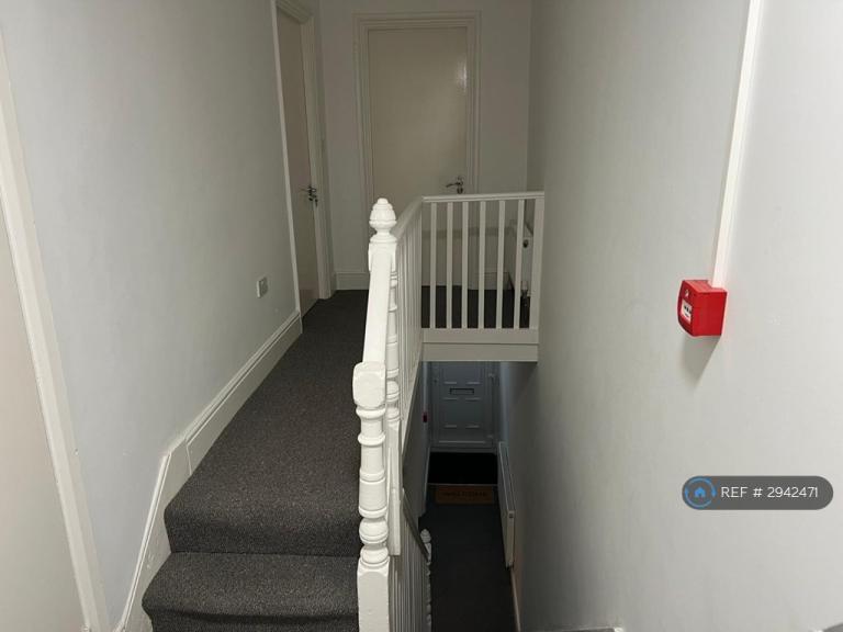 Room Durban Road in Greater London