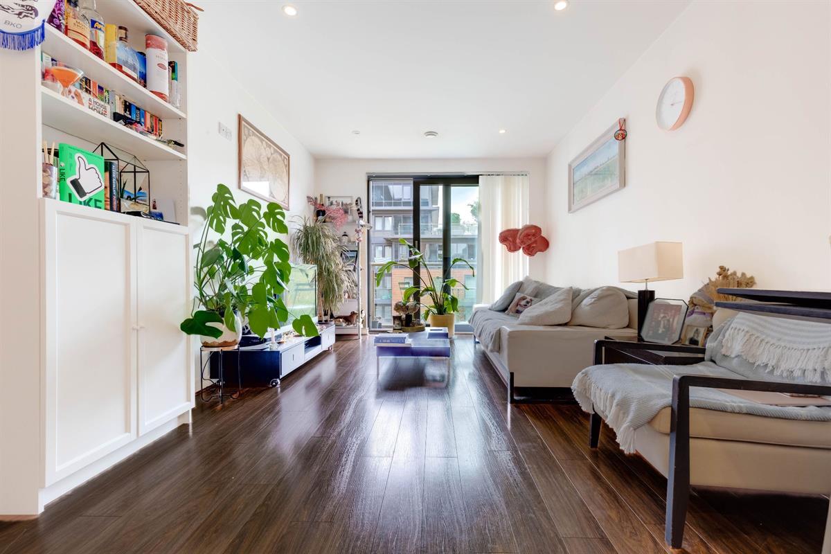 Flat Putney Hill in Greater London