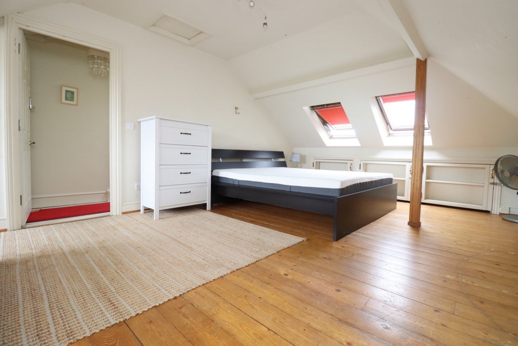 Room Globe Road in Greater London