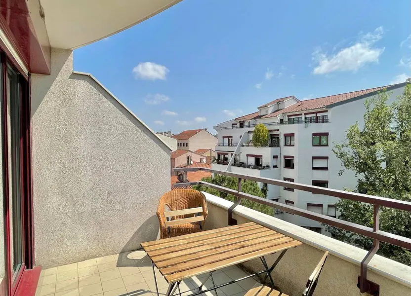 Flat Rue des Charmettes in Villeurbanne