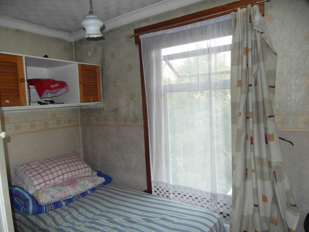 Flat Grange Road in Greater London