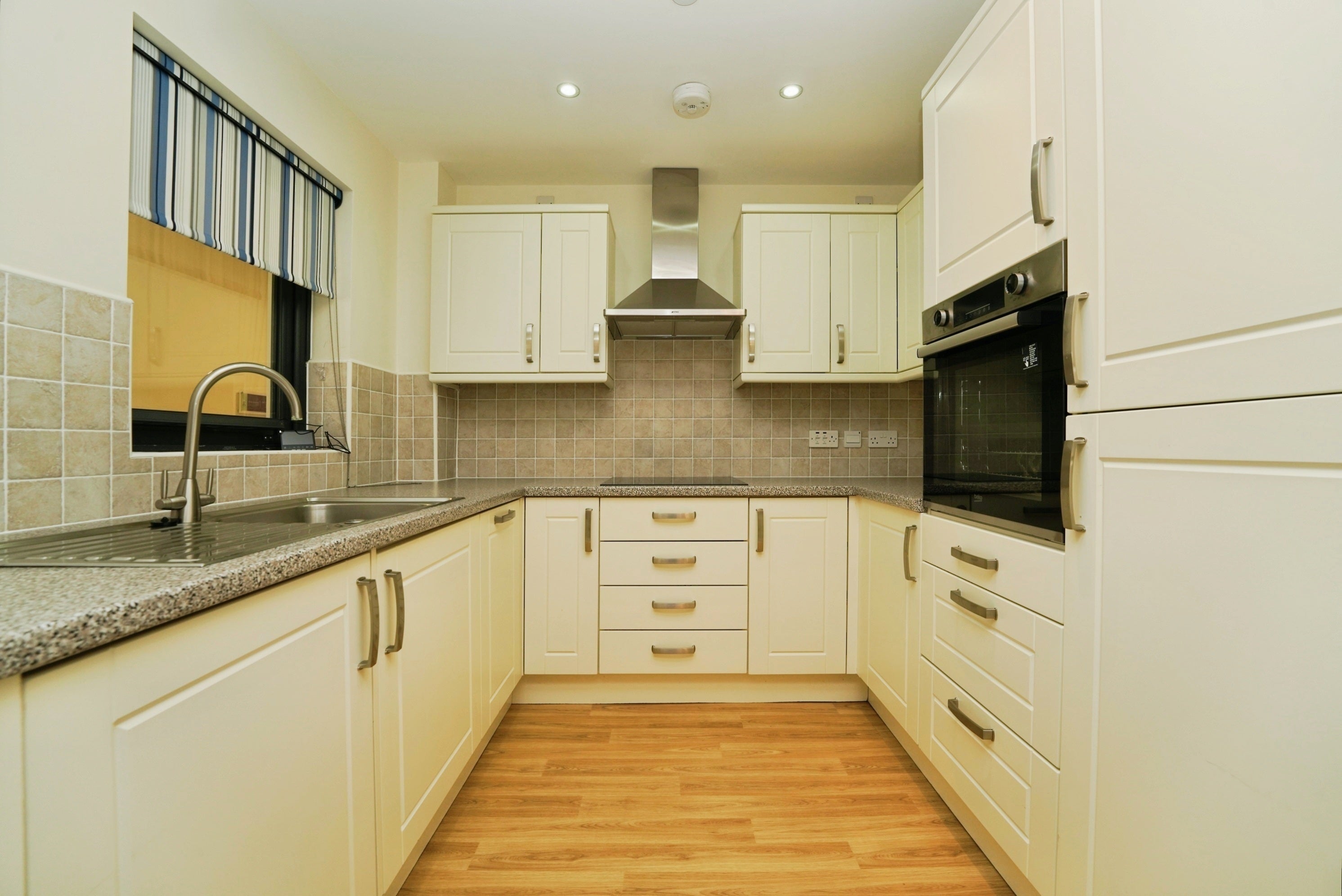 Flat Gloucester Road in Cheltenham