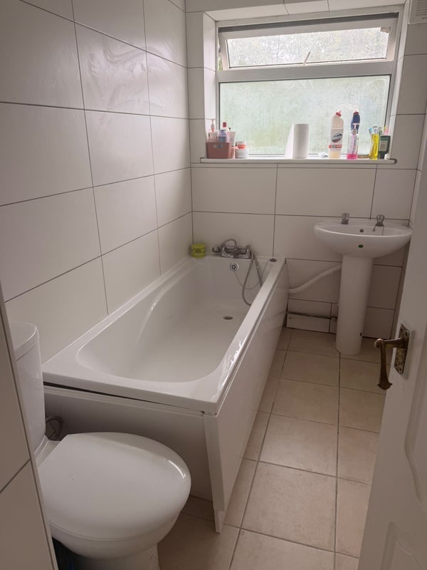Room Claremont Road in Greater London