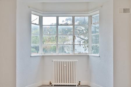 Flat Wavertree Road in Greater London