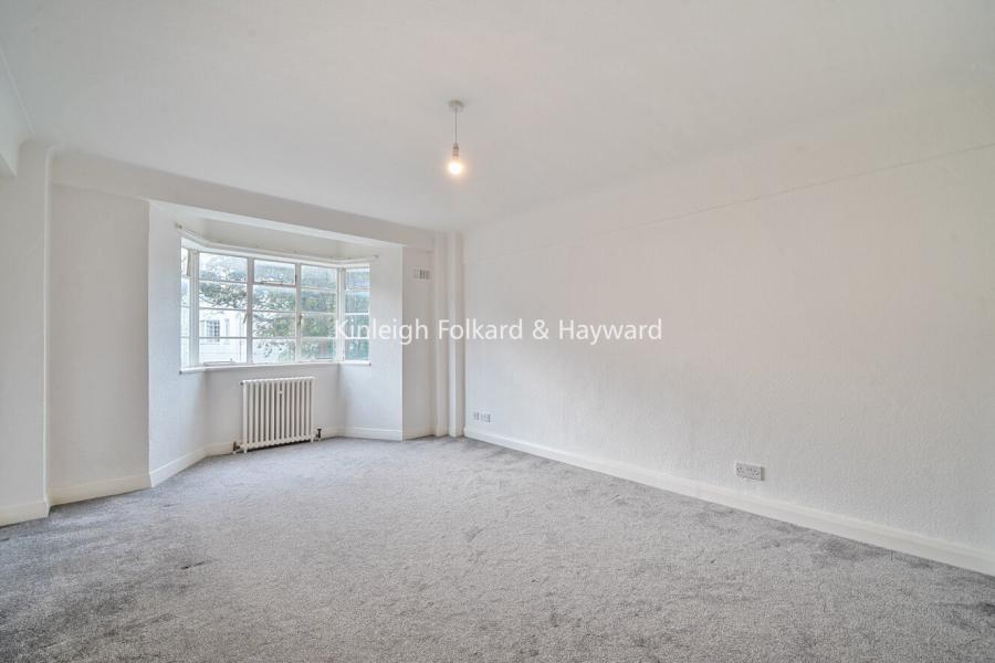 Flat Wavertree Road in Greater London