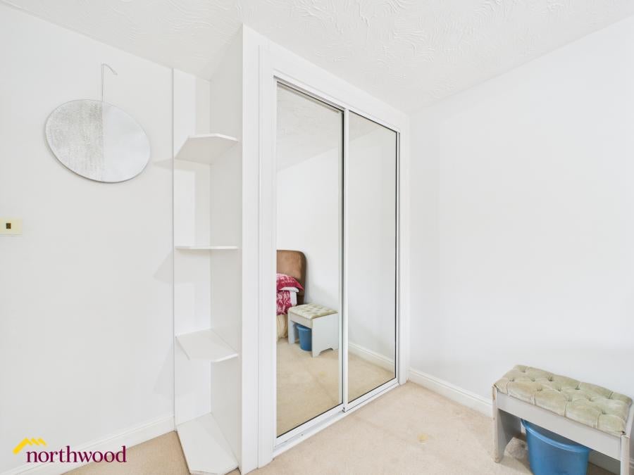 Flat Rawlins Close in Cherwell District