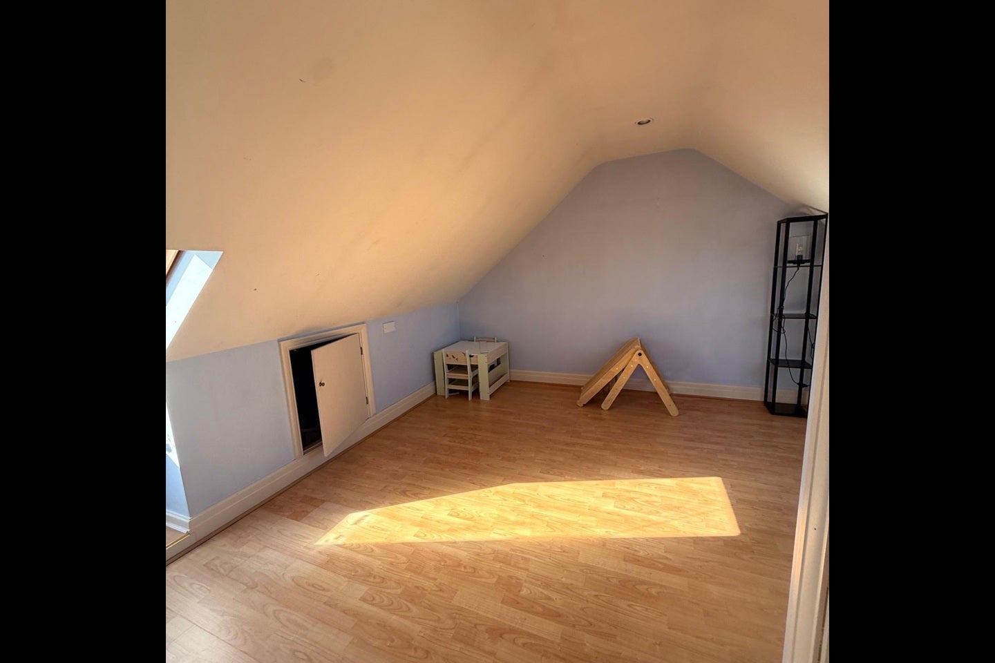 Room Ashmour Gardens in Greater London