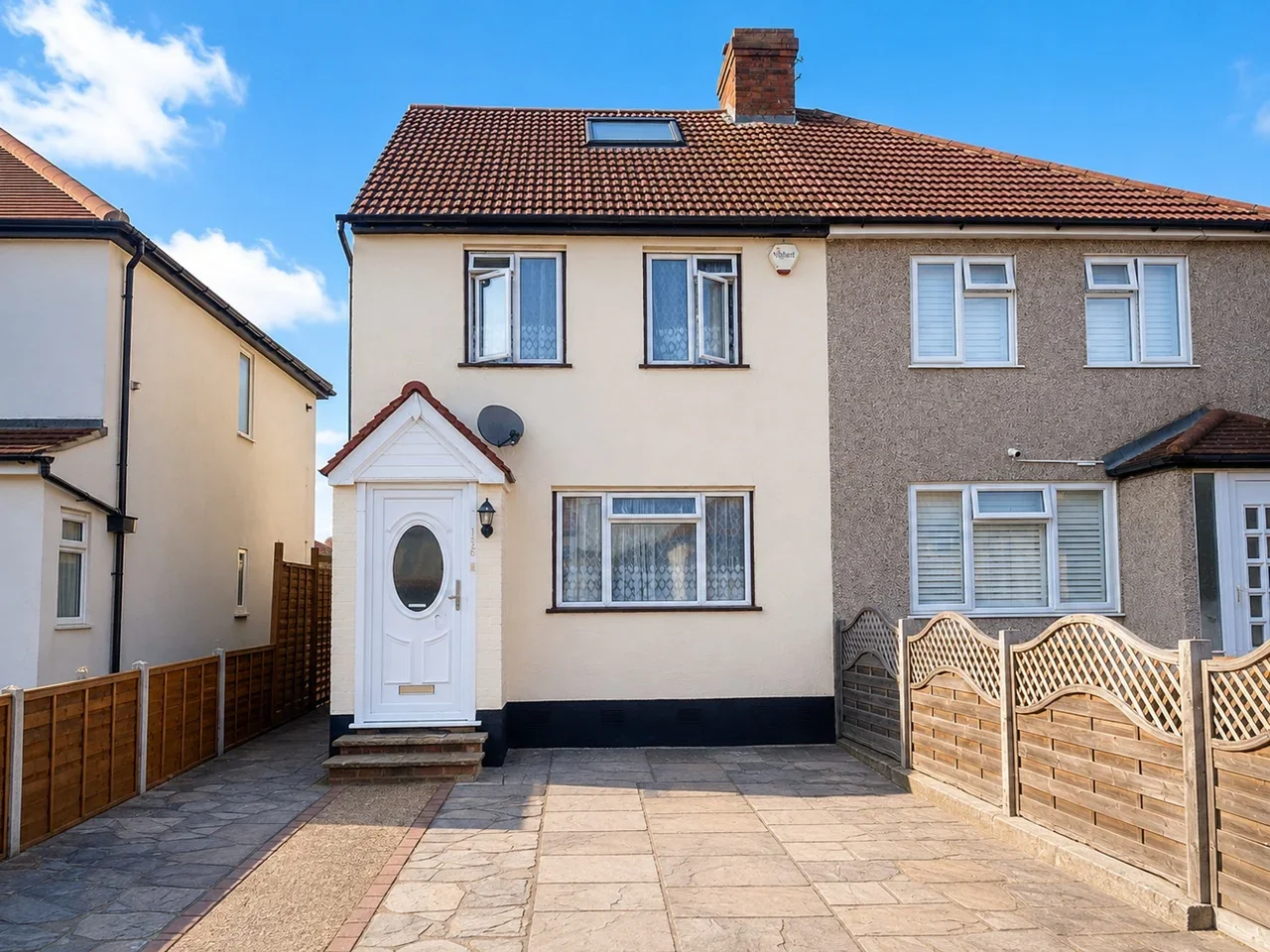 House Ridge Road in Greater London