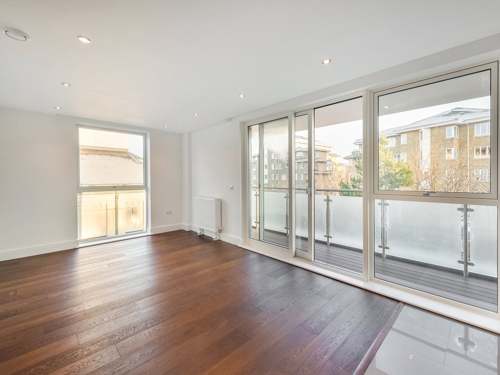 Flat Strand Drive in Greater London