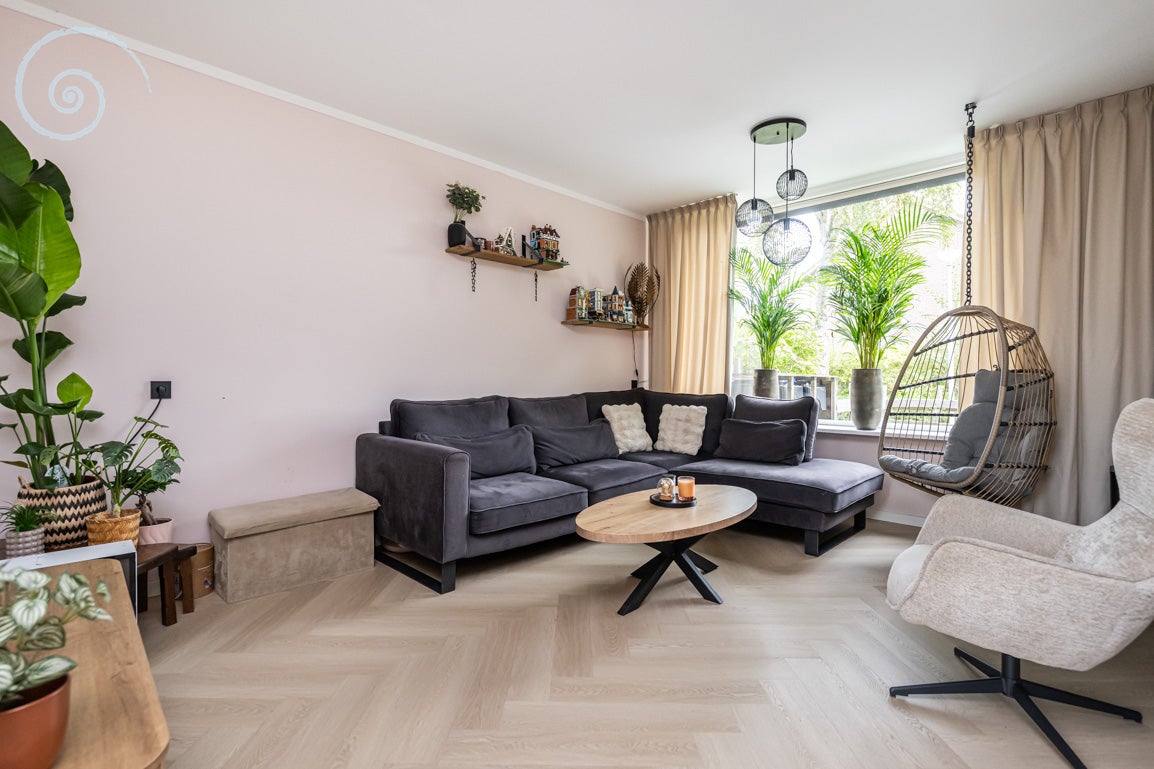 Tussenwoning te koop: Dahliapad 19, Stellendam
