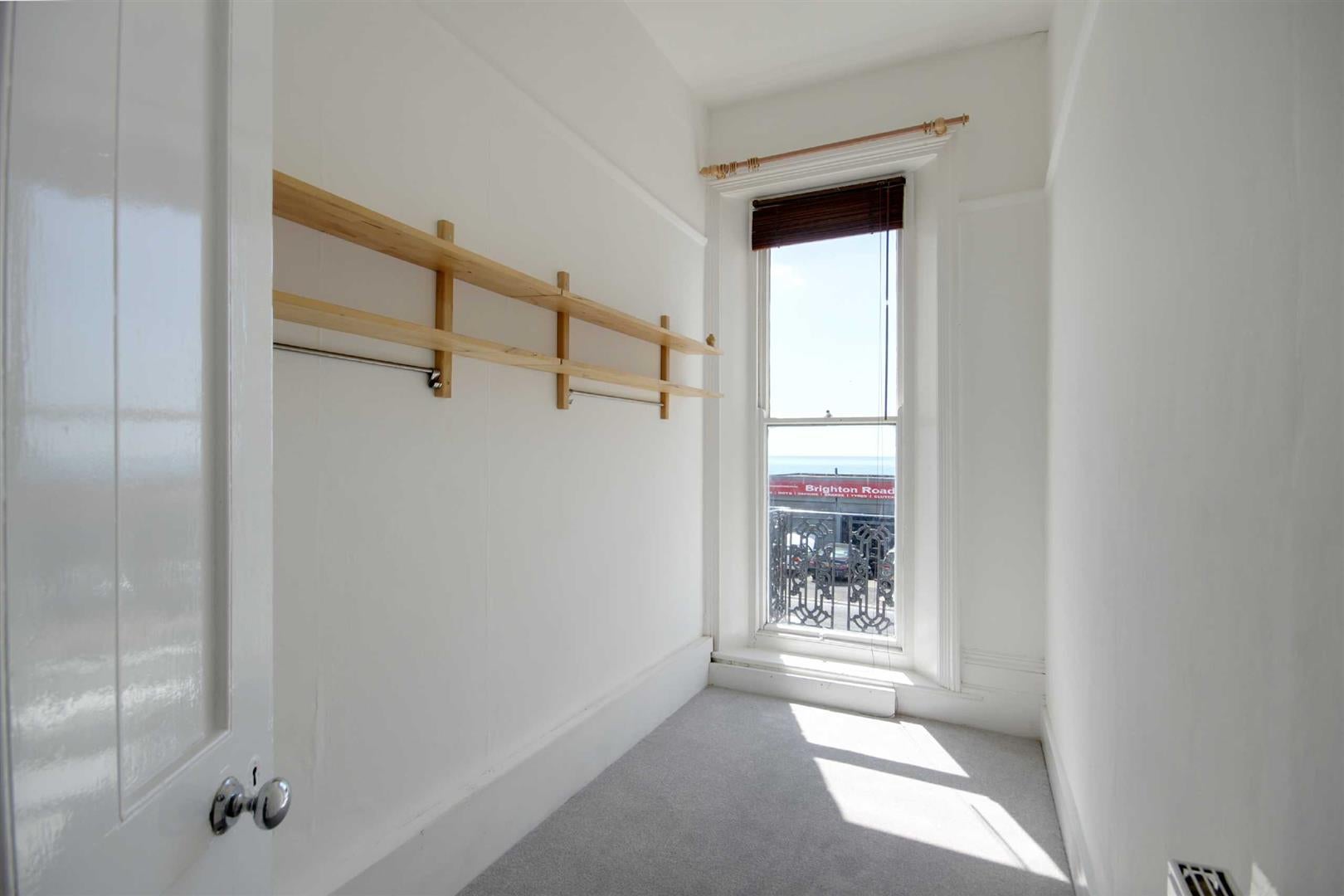 Flat Merton Terrace in Worthing