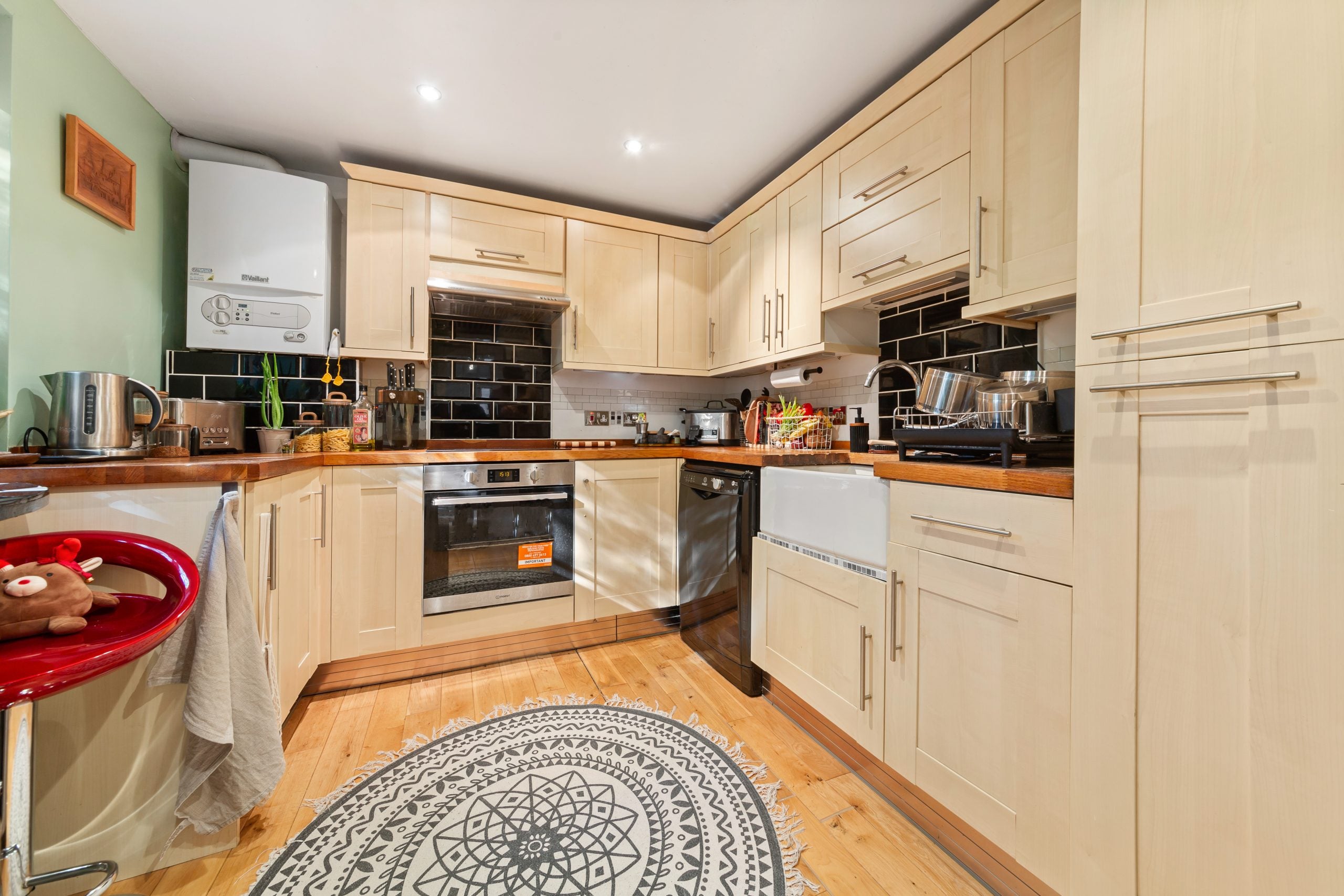 Flat Wellington Way in Greater London