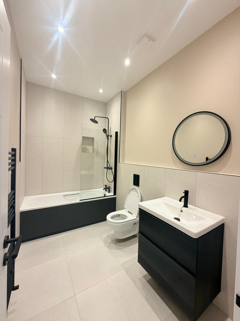 Flat Bromley Road in Greater London