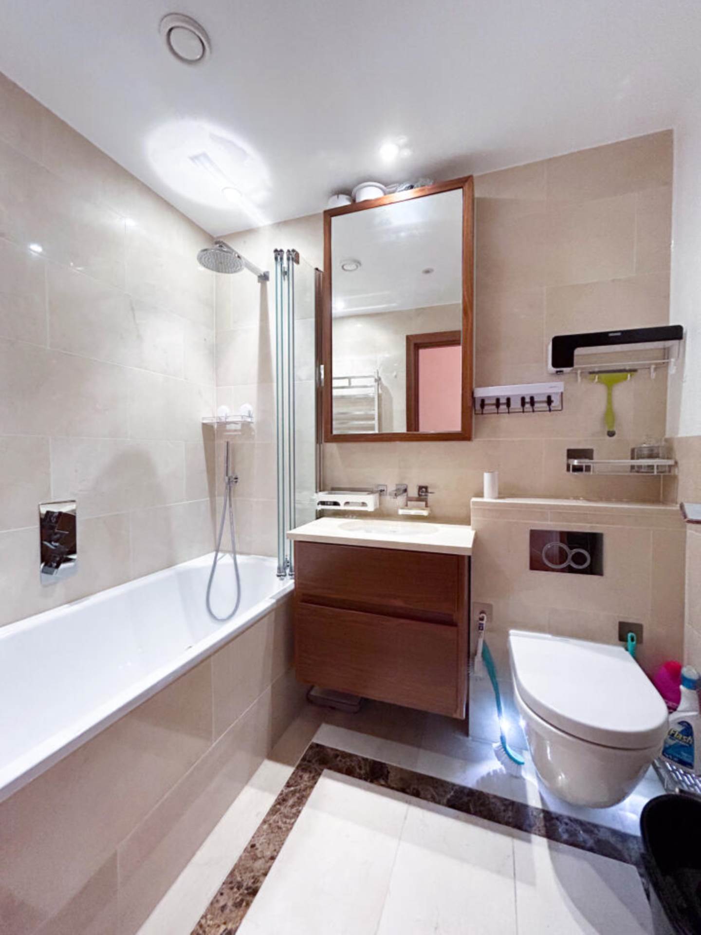 Flat Kensington Gardens Square in City of Westminster