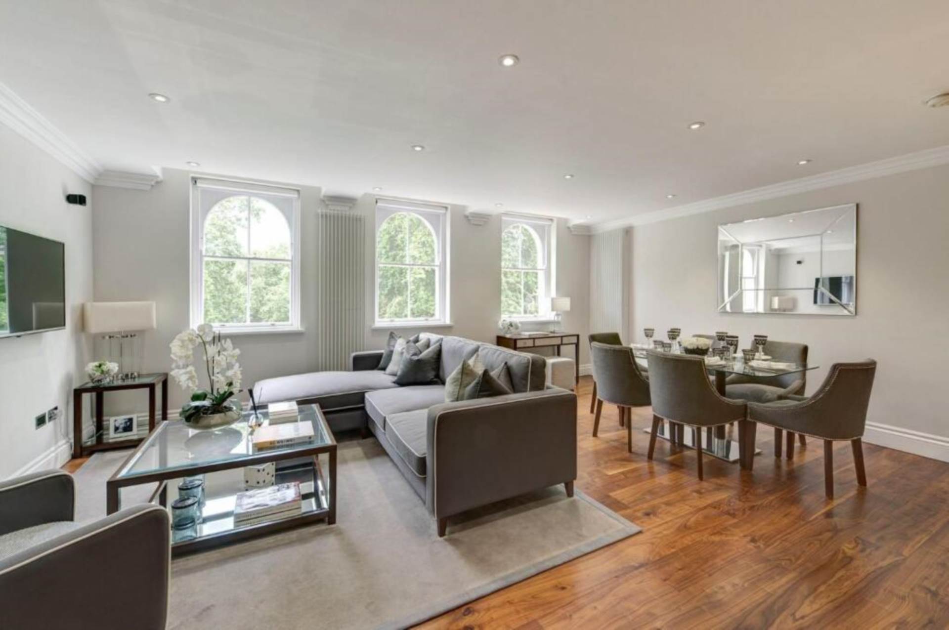 Flat Kensington Gardens Square in City of Westminster