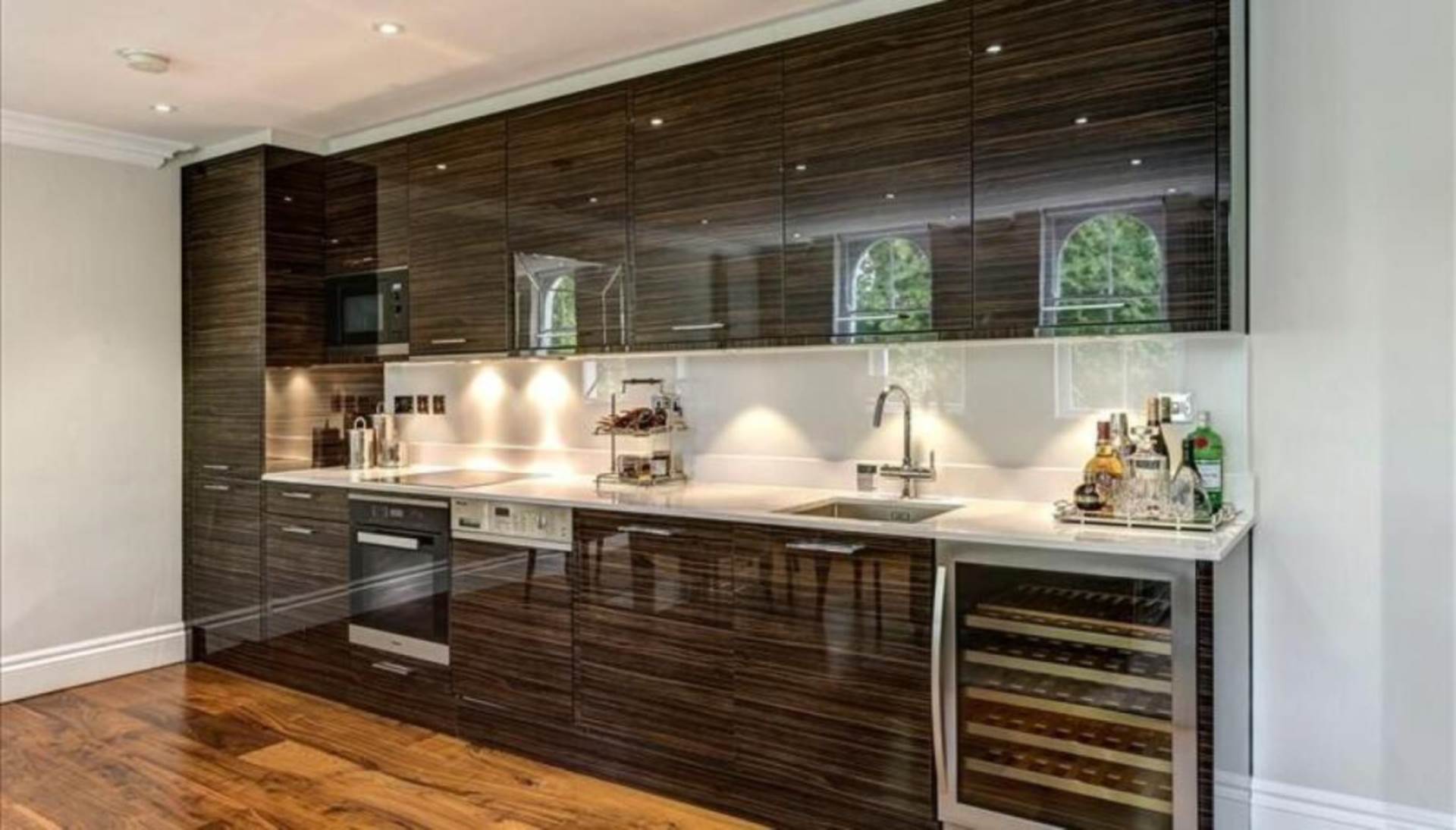 Flat Kensington Gardens Square in City of Westminster