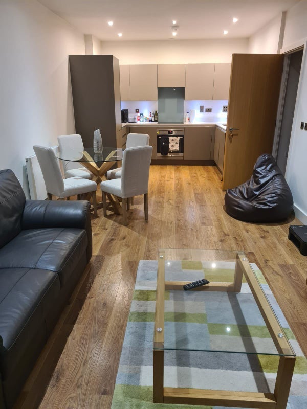 Room New Village Avenue in Greater London