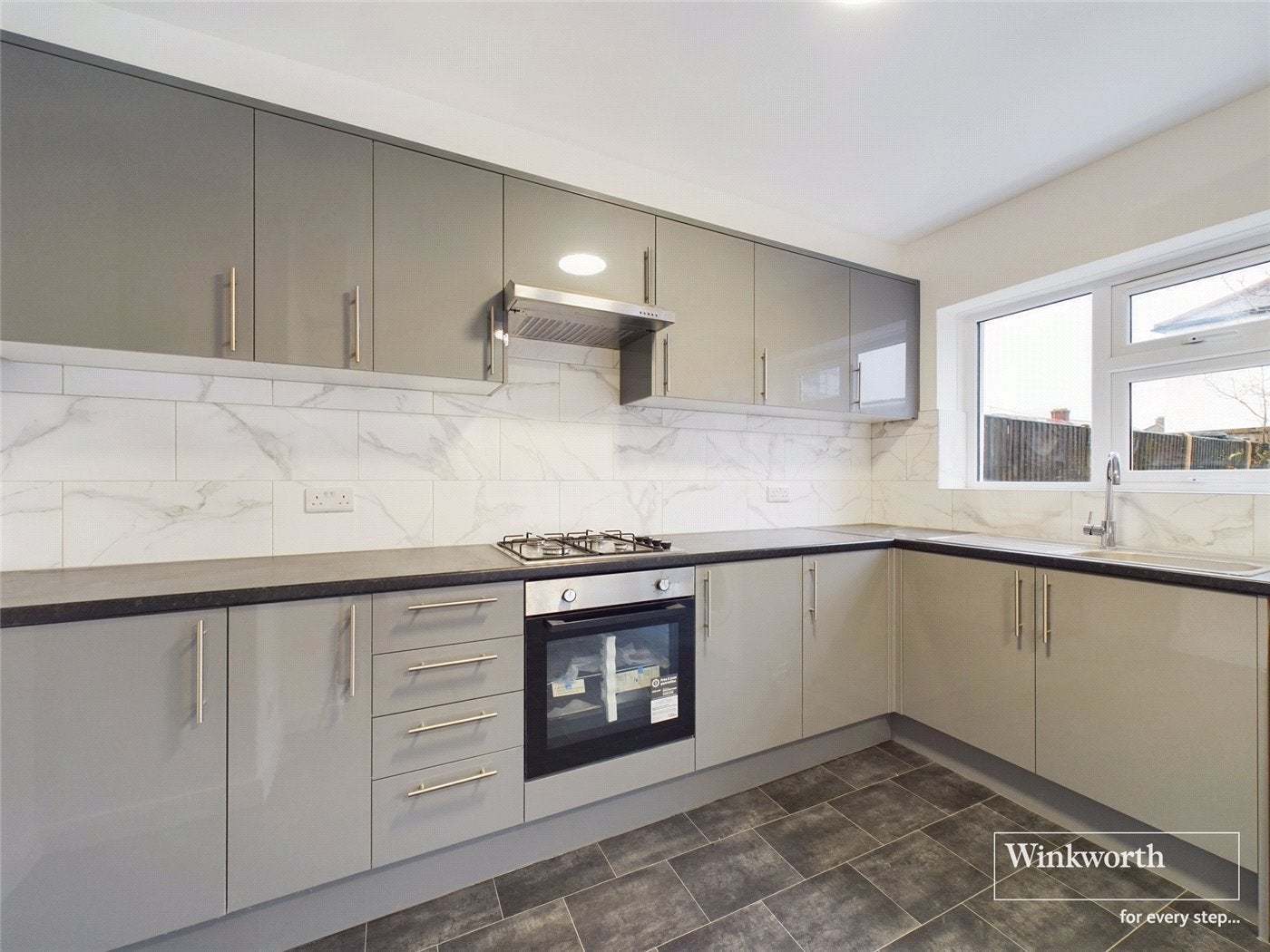 House Honeypot Lane in Greater London