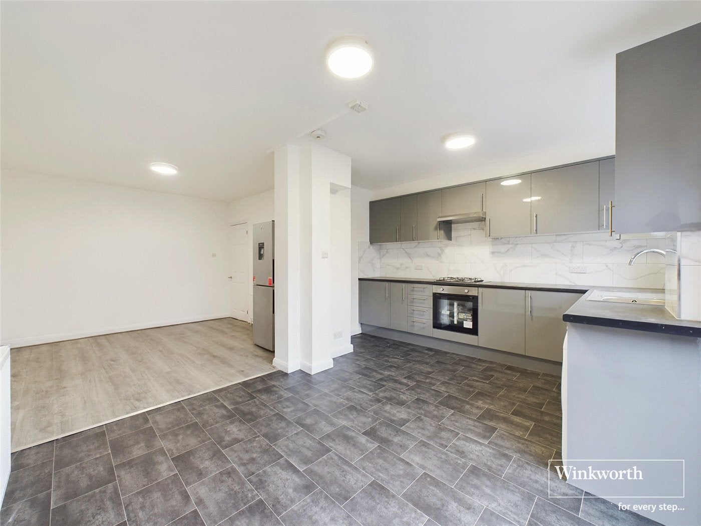 House Honeypot Lane in Greater London