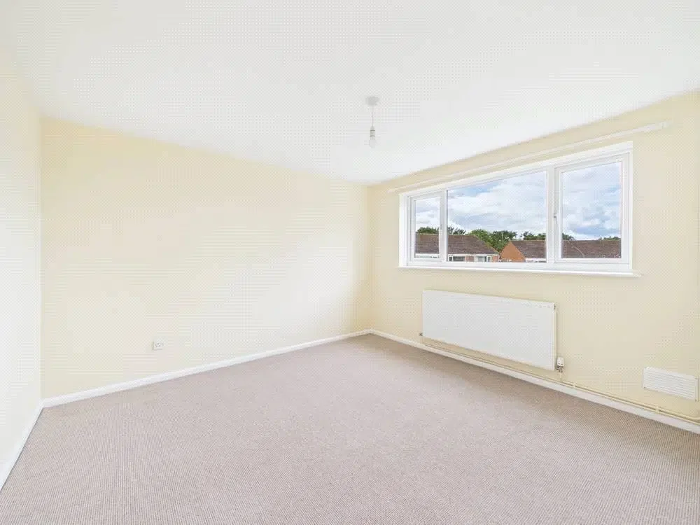 Room Fieldcourt Drive in Gloucester