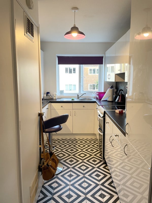 Room Leat Close in East Hertfordshire