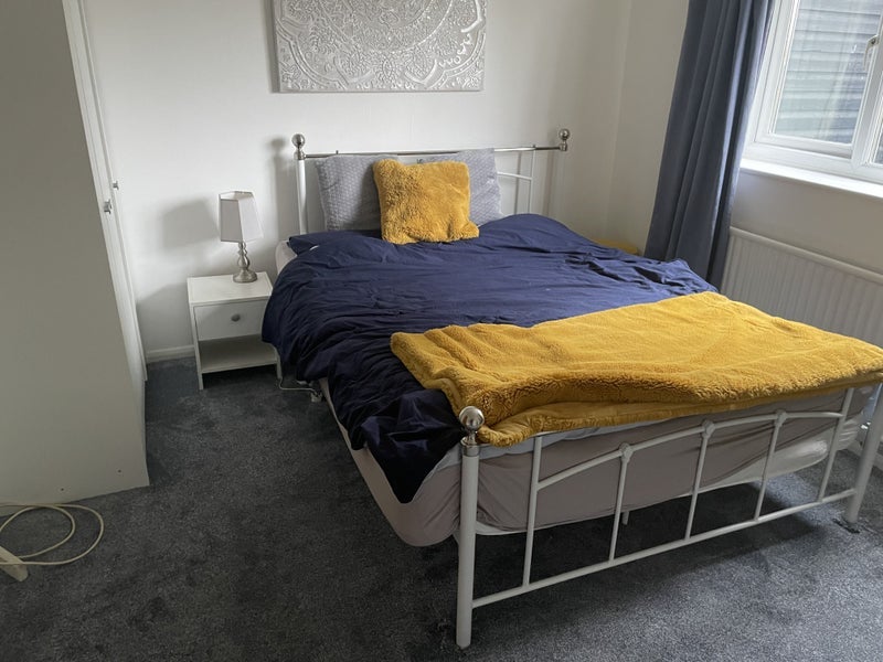 Room Leat Close in East Hertfordshire