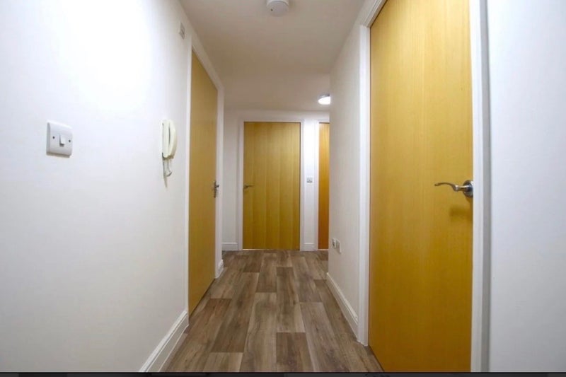 Room Byrne Close in Greater London