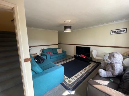 House Rowan Close in Durrington