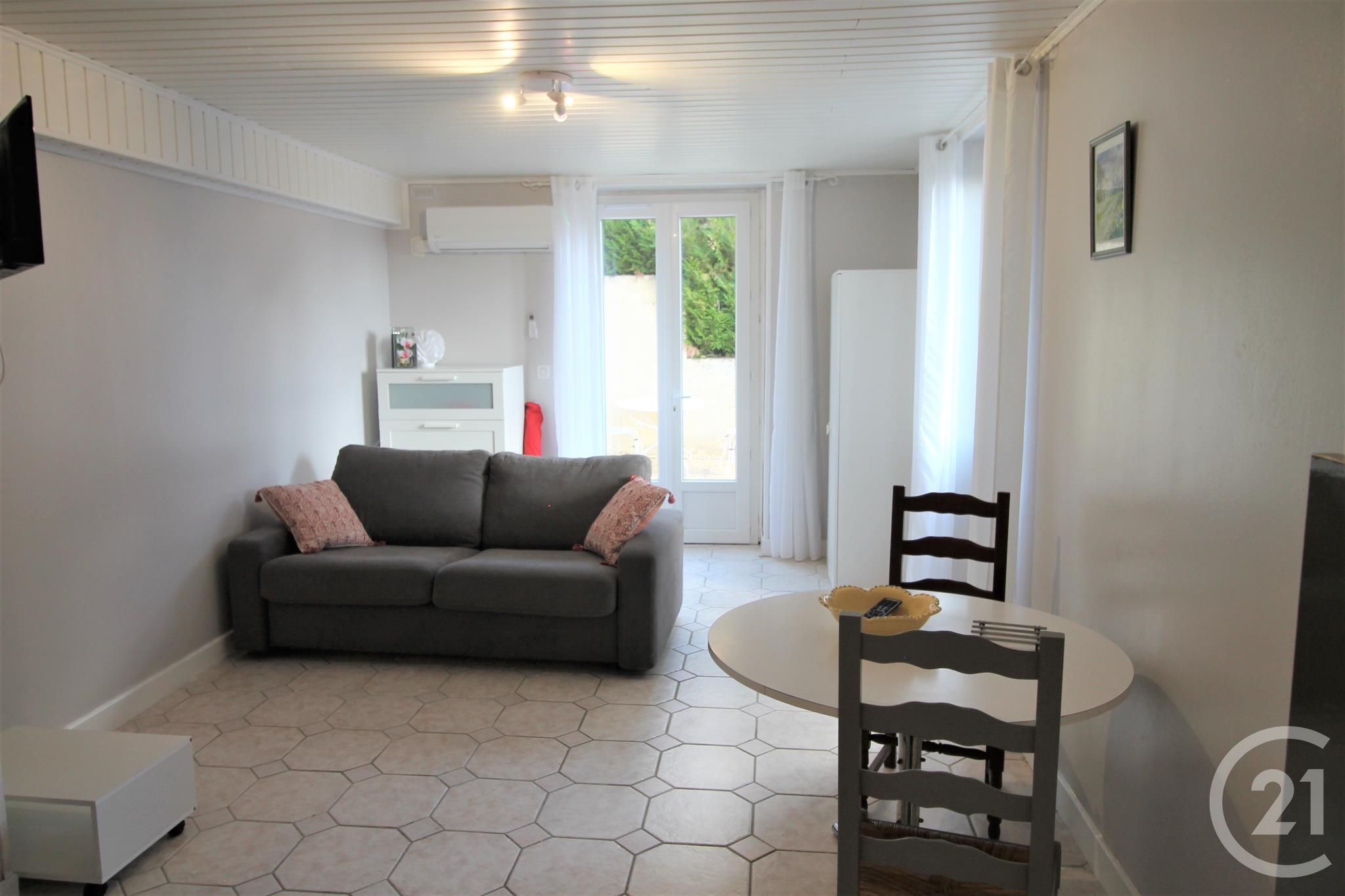 Flat Avenue Charles de Gaulle in Terrasson-Lavilledieu