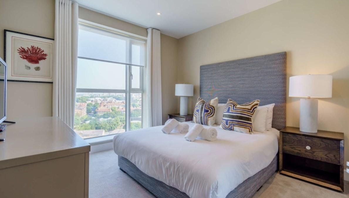 Flat Westferry Circus in Greater London