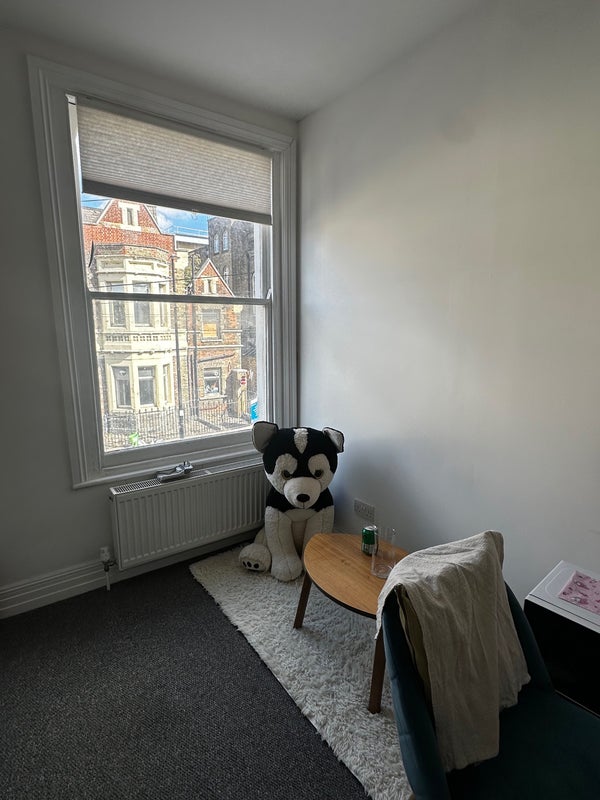 Room Bancroft Road in Greater London