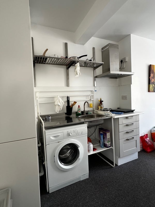 Room Bancroft Road in Greater London