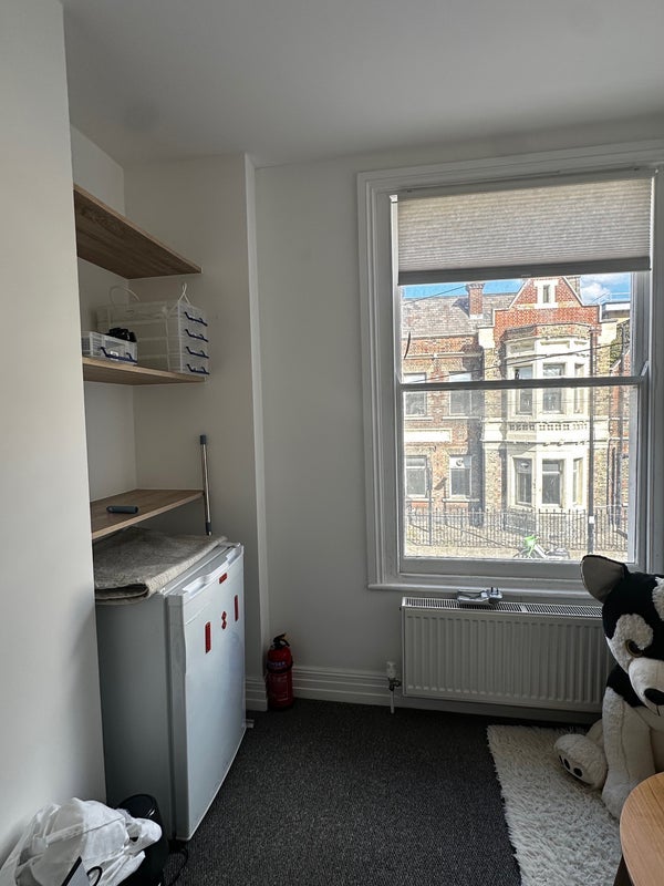 Room Bancroft Road in Greater London
